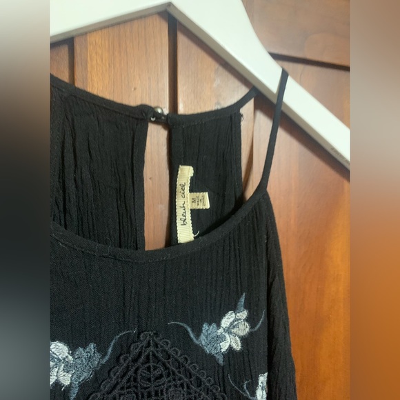 Embroidered Floral Romper Black Linen - Picture 3 of 4